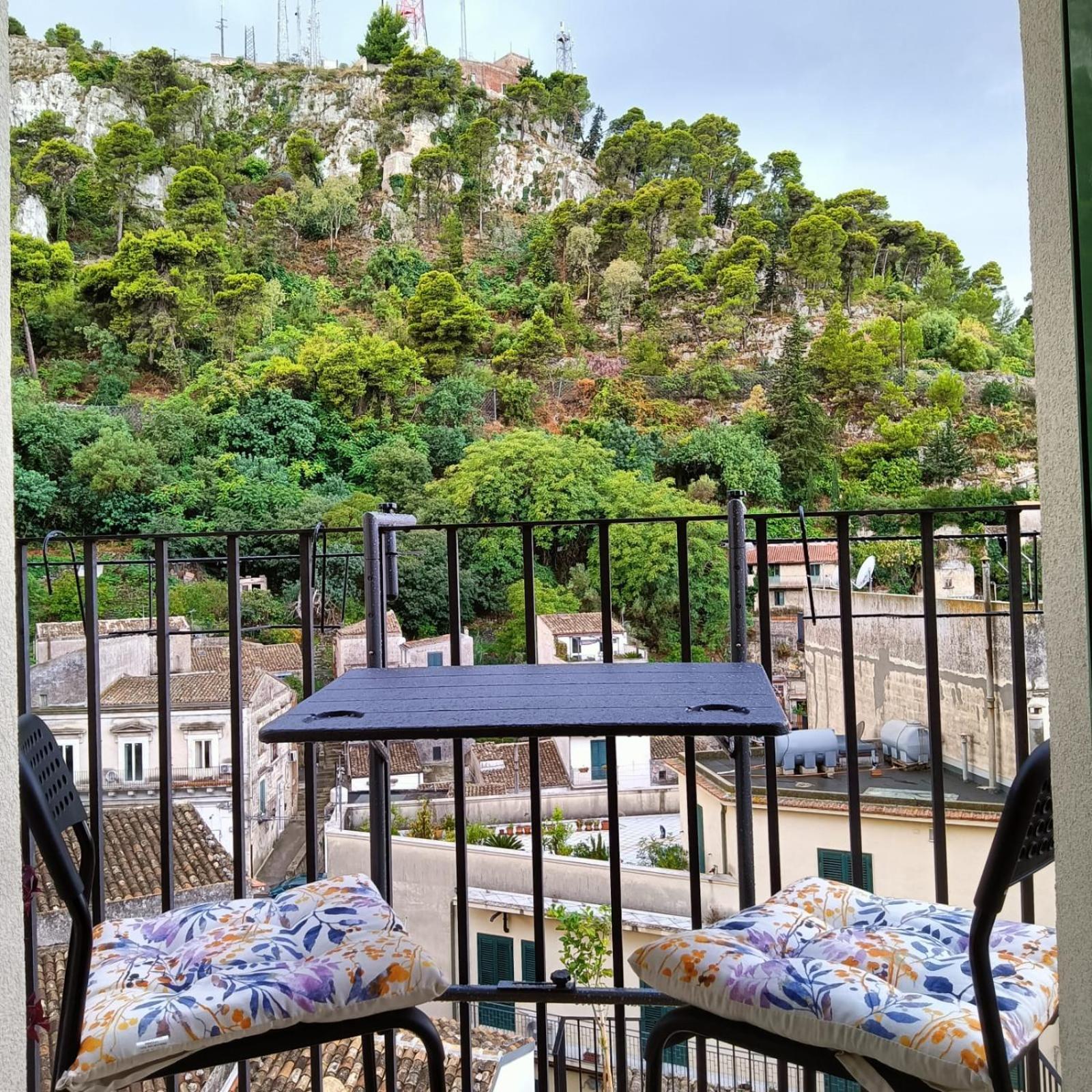 Acciana Rooms Modica Exteriör bild